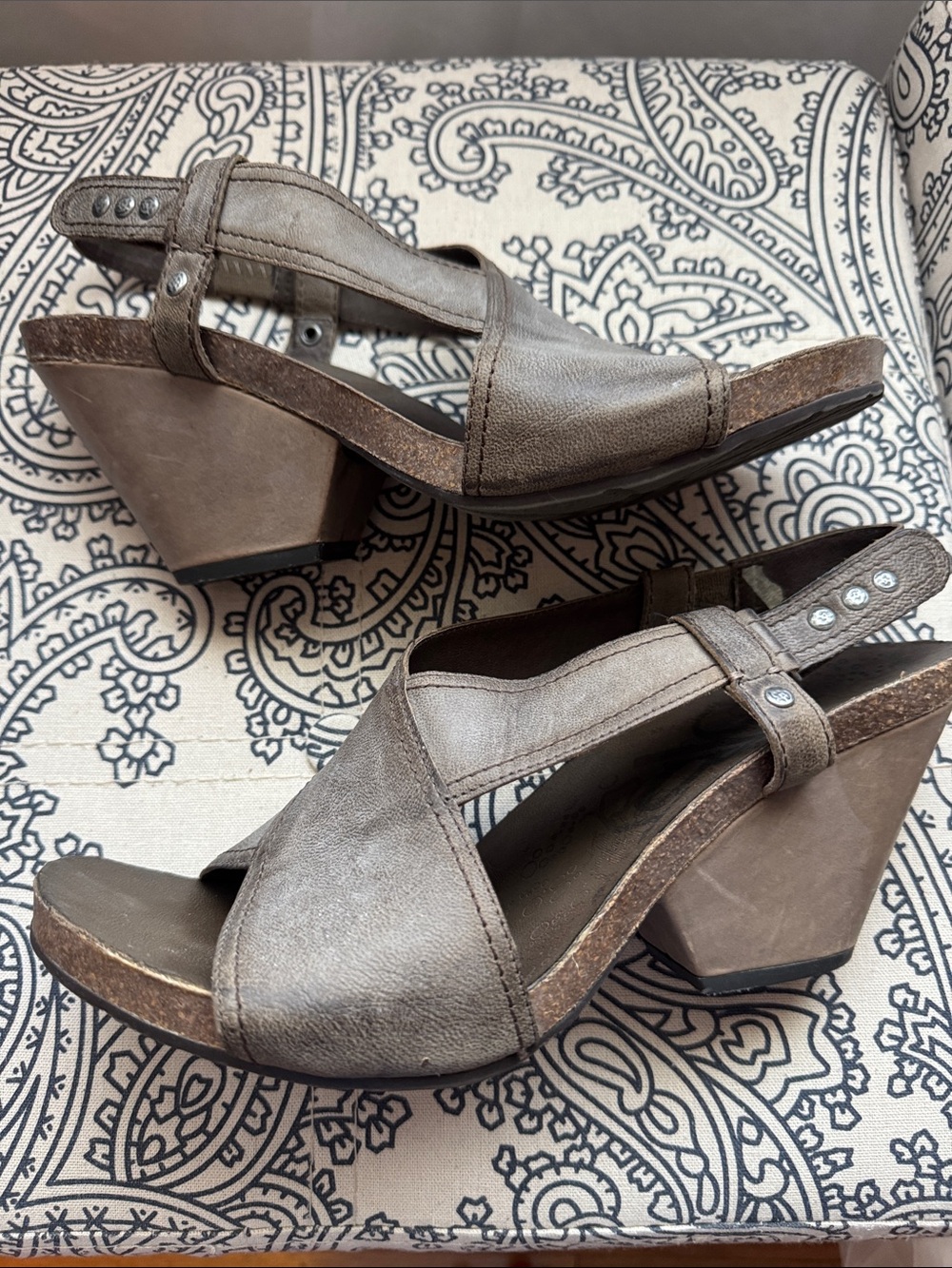 OTBT El Paso Taupe Leather Slingback Block Heel Sandals